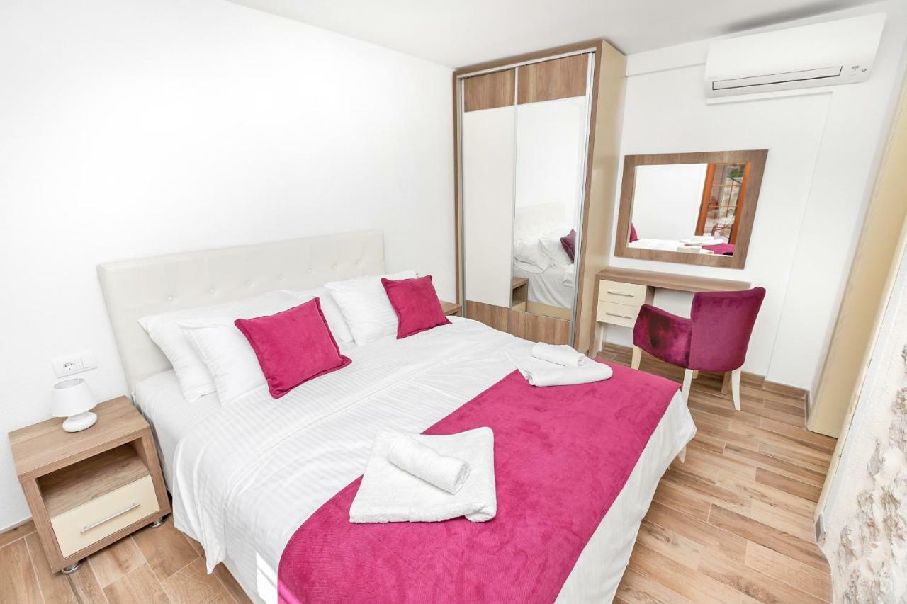 Apartments Mezini 11 كوتور المظهر الخارجي الصورة