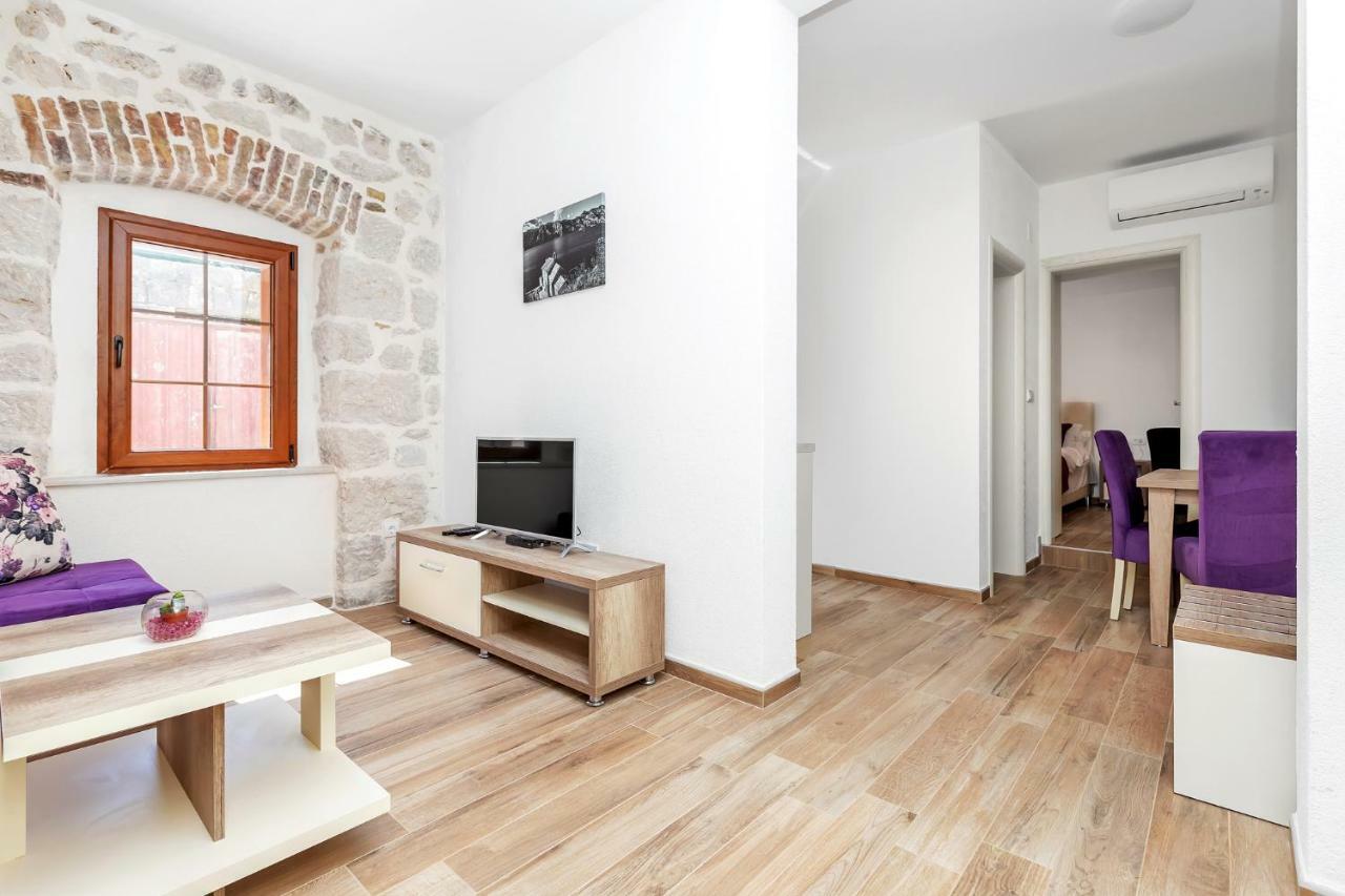 Apartments Mezini 11 كوتور المظهر الخارجي الصورة