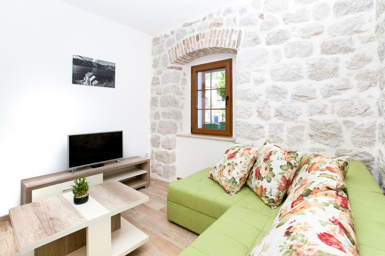 Apartments Mezini 11 كوتور المظهر الخارجي الصورة
