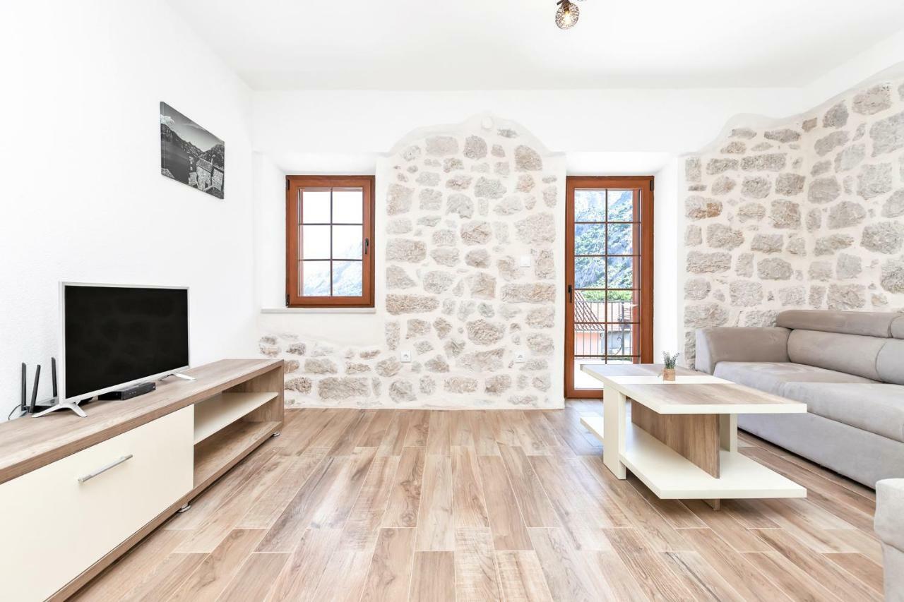 Apartments Mezini 11 كوتور المظهر الخارجي الصورة