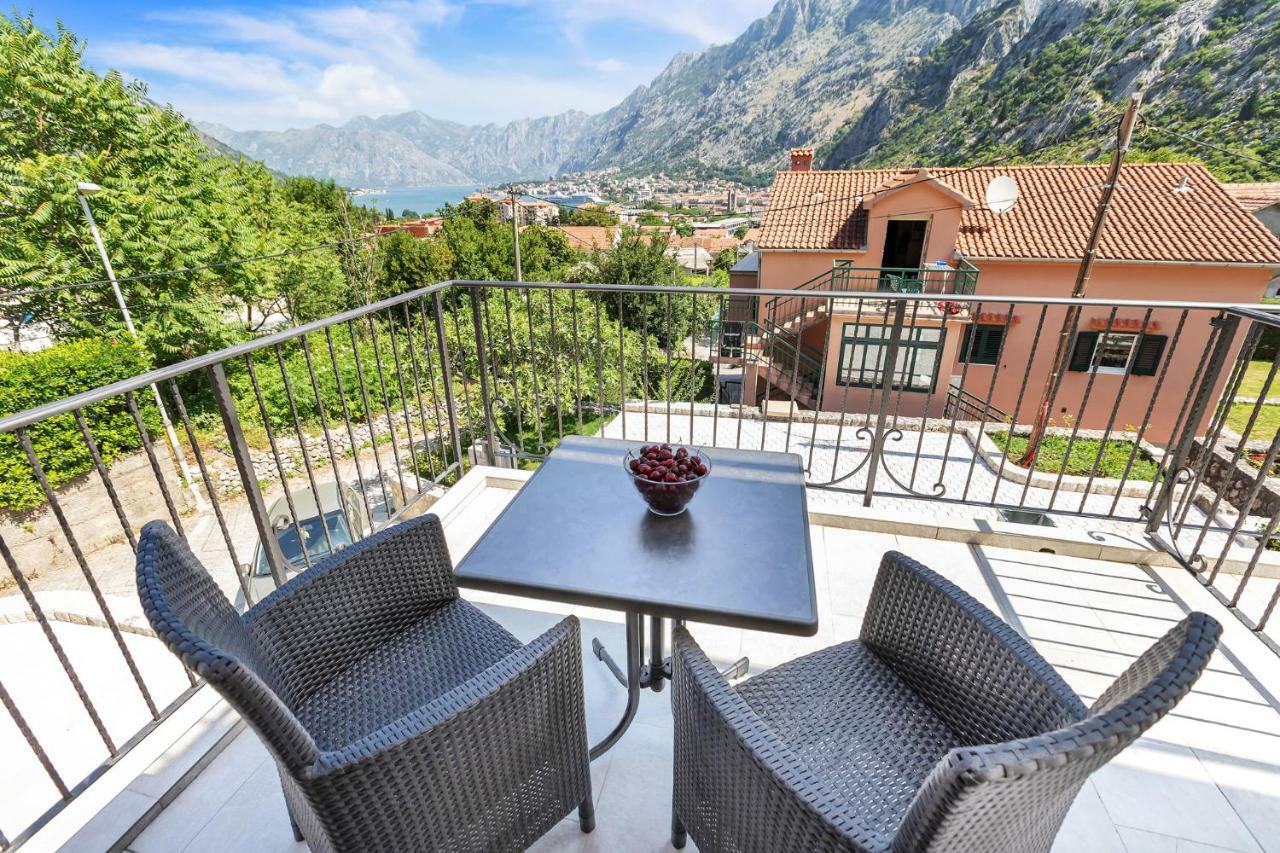 Apartments Mezini 11 كوتور المظهر الخارجي الصورة
